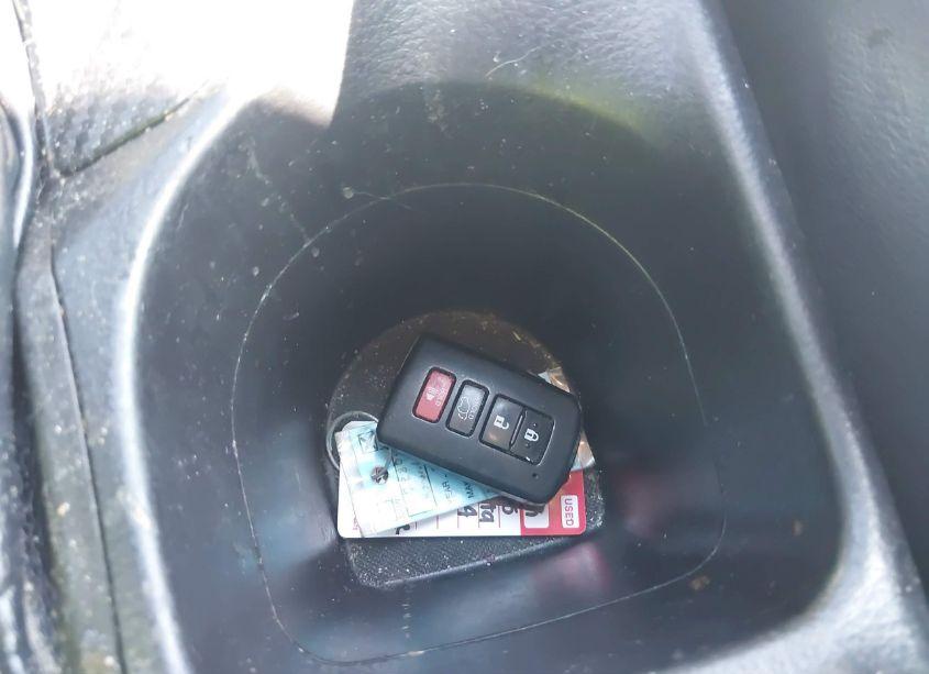 Photo 11 of 2015 Toyota Rav4 LIMITED (VIN 2T3DFREV4FW288053)