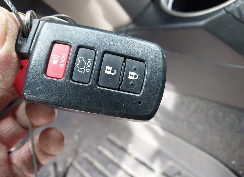 Photo 11 of 2015 Toyota Rav4 LIMITED (VIN 2T3DFREV4FW378514)