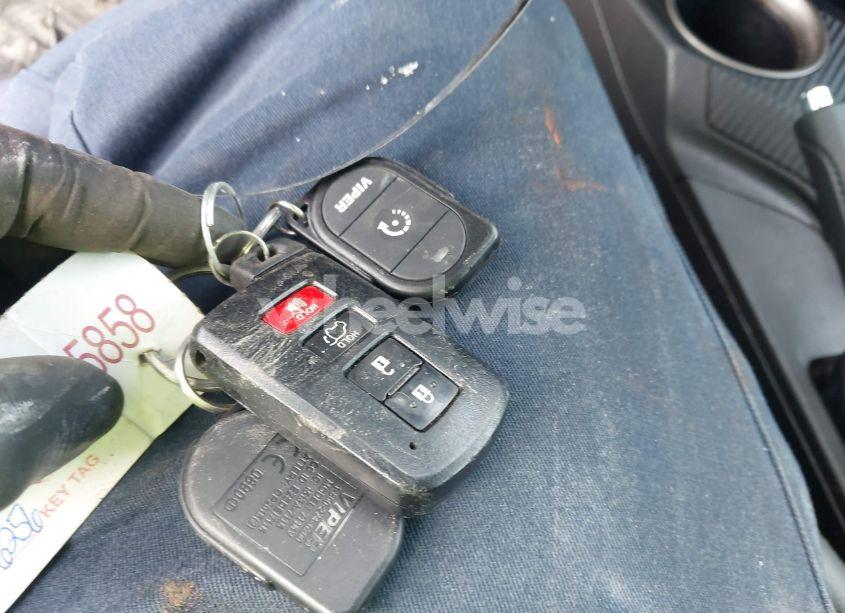 Photo 11 of 2015 Toyota Rav4 LIMITED (VIN 2T3DFREV4FW399105)