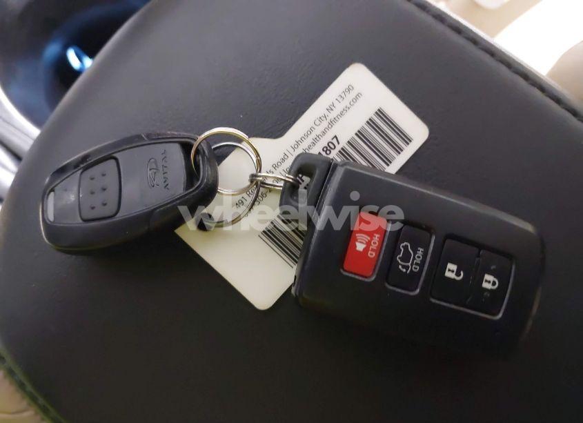 Photo 11 of 2015 Toyota Rav4 LIMITED (VIN 2T3DFREV5FW308729)