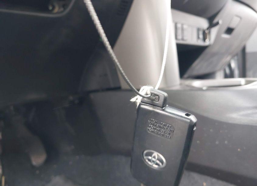 Photo 11 of 2018 Toyota Rav4 LIMITED/SE/PLATINUM (VIN 2T3DFREV6JW799997)