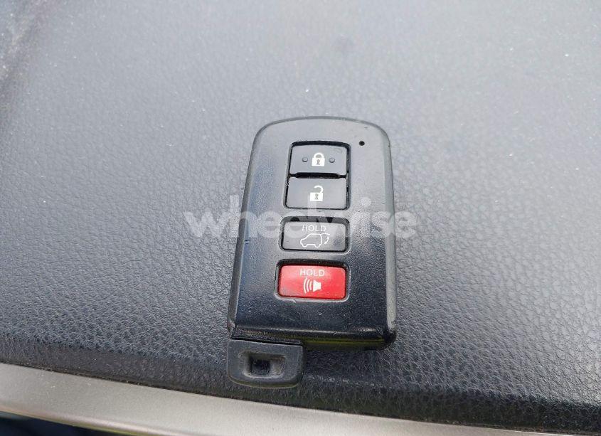 Photo 11 of 2015 Toyota Rav4 LIMITED (VIN 2T3DFREV7FW260232)