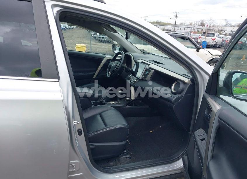 Photo 5 of 2015 Toyota Rav4 LIMITED (VIN 2T3DFREV7FW260232)