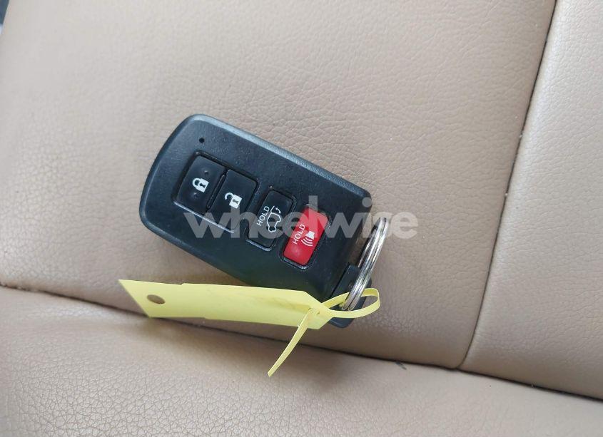 Photo 11 of 2017 Toyota Rav4 LIMITED/SE/PLATINUM (VIN 2T3DFREV7HW541675)