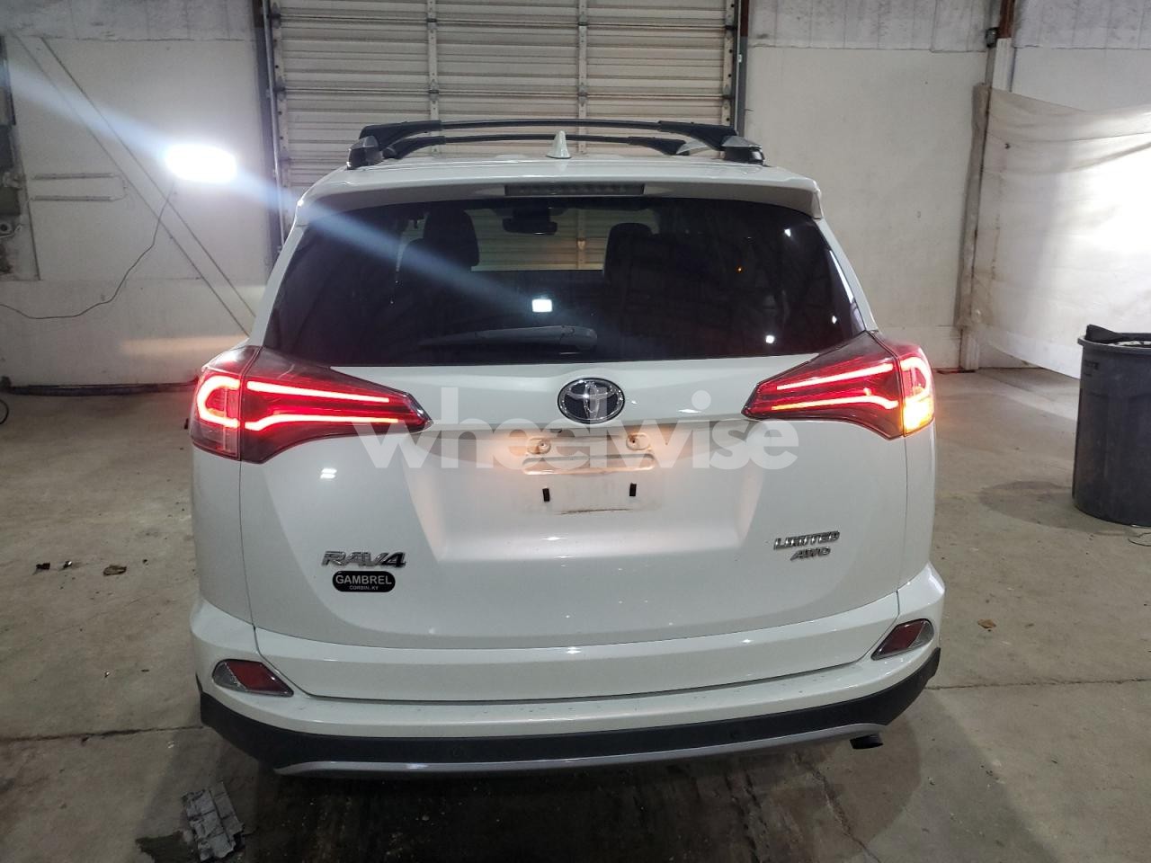 Photo 6 of 2017 TOYOTA RAV4 LIMITED (VIN 2T3DFREV8HW618554)