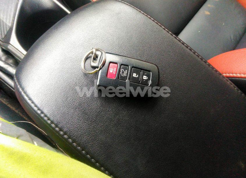 Photo 11 of 2013 Toyota Rav4 LIMITED (VIN 2T3DFREV9DW065178)