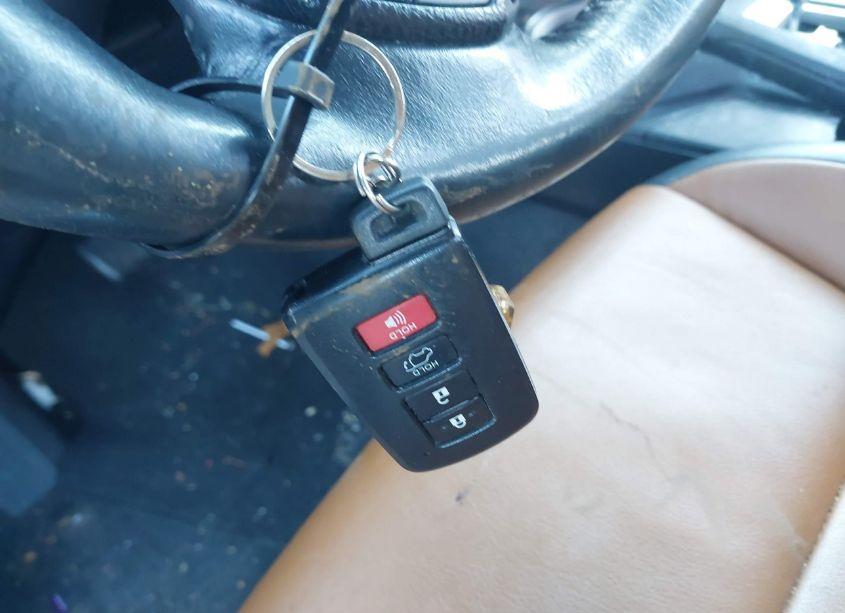 Photo 11 of 2017 Toyota Rav4 PLATINUM (VIN 2T3DFREV9HW541015)