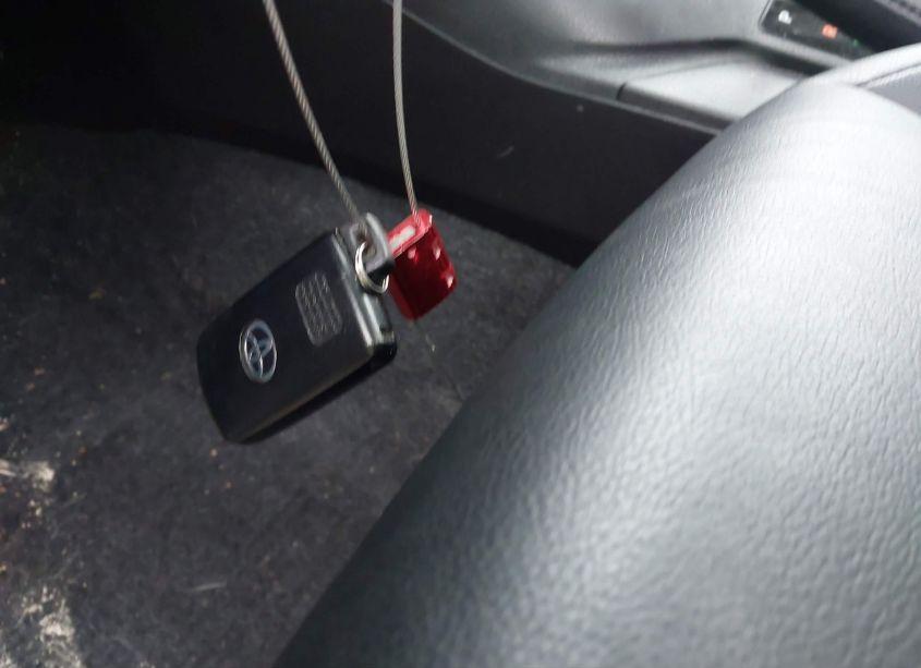 Photo 11 of 2017 Toyota Rav4 PLATINUM (VIN 2T3DFREV9HW547574)