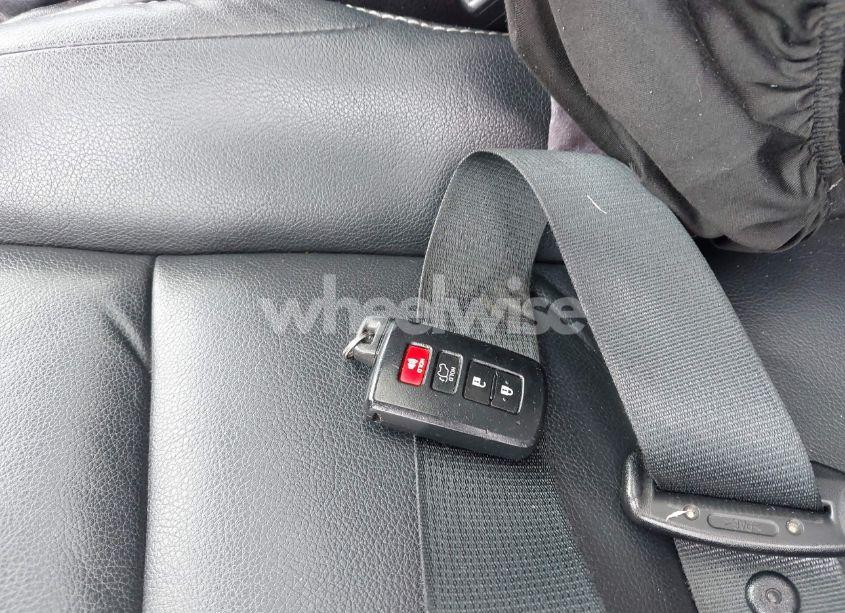 Photo 11 of 2017 Toyota Rav4 LIMITED (VIN 2T3DFREV9HW552273)