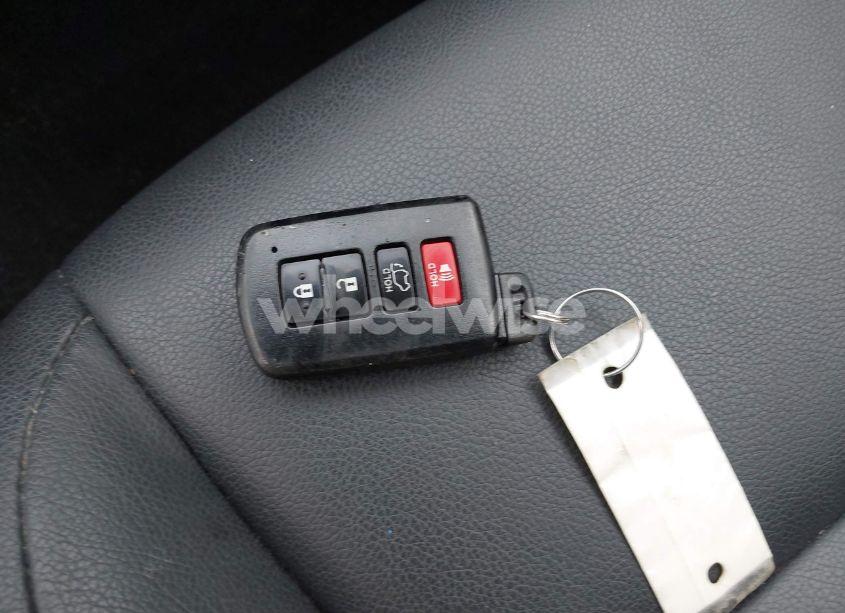 Photo 11 of 2017 Toyota Rav4 LIMITED (VIN 2T3DFREV9HW674373)