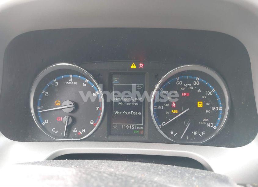 Photo 7 of 2017 Toyota Rav4 LIMITED (VIN 2T3DFREV9HW674373)