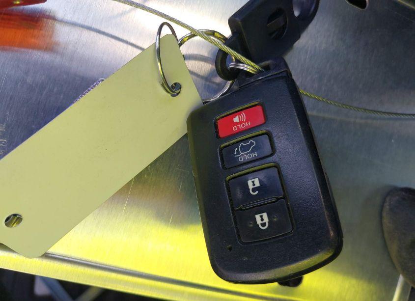 Photo 11 of 2017 Toyota Rav4 PLATINUM (VIN 2T3DFREV9HW676172)