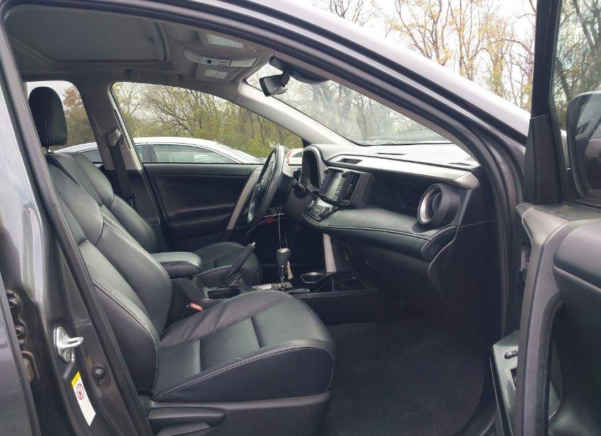 Photo 5 of 2018 Toyota Rav4 LIMITED (VIN 2T3DFREV9JW751376)