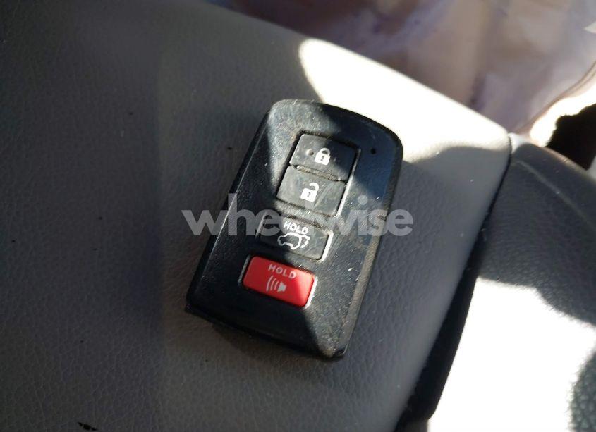 Photo 11 of 2015 Toyota Rav4 LIMITED (VIN 2T3DFREVXFW388870)