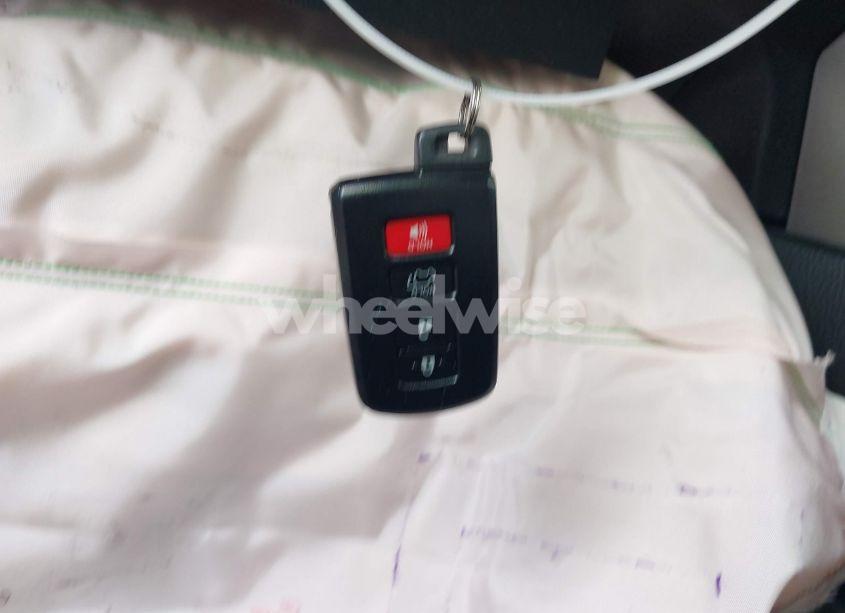 Photo 11 of 2016 Toyota Rav4 LIMITED (VIN 2T3DFREVXGW446249)