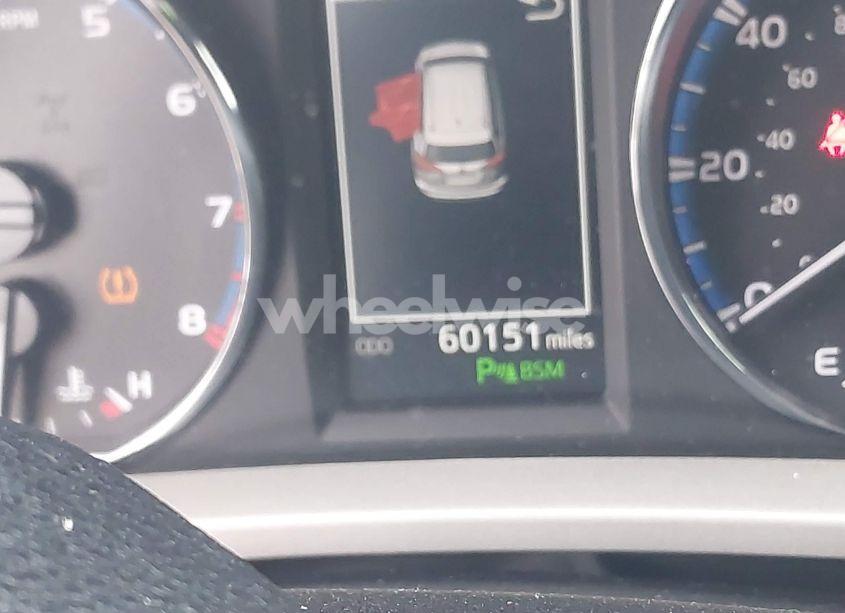 Photo 15 of 2017 Toyota Rav4 PLATINUM (VIN 2T3DFREVXHW568353)