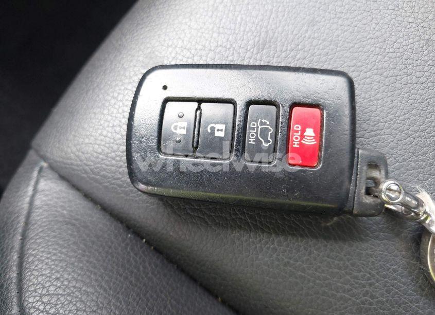 Photo 11 of 2018 Toyota Rav4 LIMITED (VIN 2T3DFREVXJW726826)