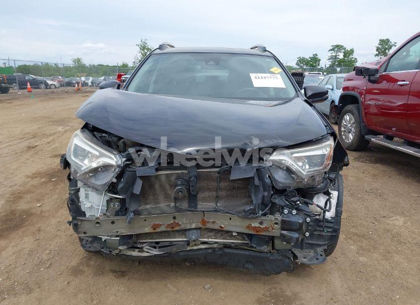 Photo 13 of 2018 Toyota Rav4 LIMITED (VIN 2T3DFREVXJW726826)