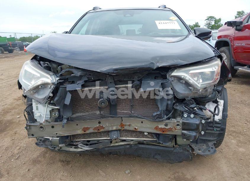 Photo 6 of 2018 Toyota Rav4 LIMITED (VIN 2T3DFREVXJW726826)