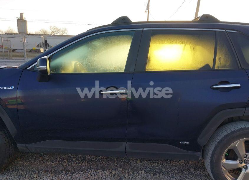 Photo 13 of 2019 Toyota Rav4 HYBRID LIMITED (VIN 2T3DWRFV1KW015824)