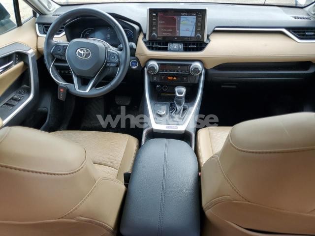 Photo 2 of 2019 TOYOTA RAV4 LIMITED (VIN 2T3DWRFV7KW042168)