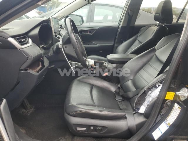 Photo 9 of 2019 TOYOTA RAV4 LIMITED (VIN 2T3DWRFV8KW045841)