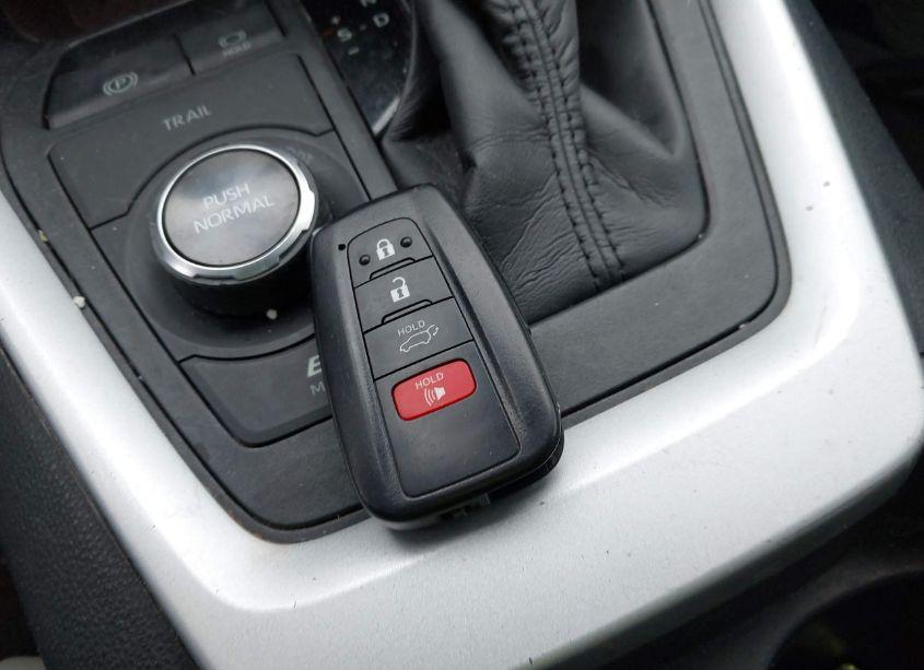 Photo 11 of 2020 Toyota Rav4 HYBRID LIMITED (VIN 2T3DWRFV8LW067923)