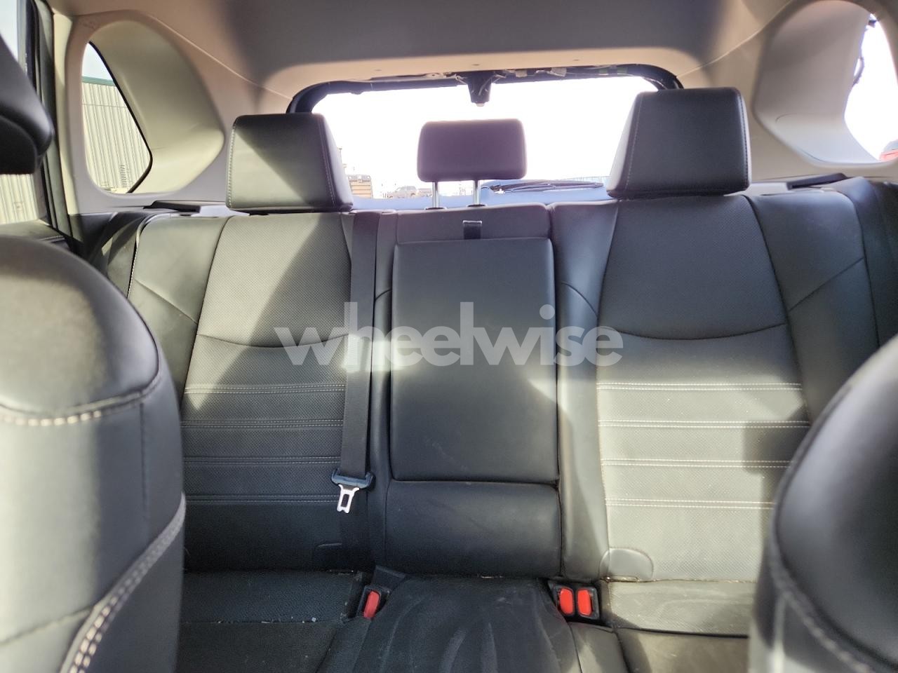 Photo 10 of 2021 TOYOTA RAV4 LIMITED (VIN 2T3DWRFV8MW127099)