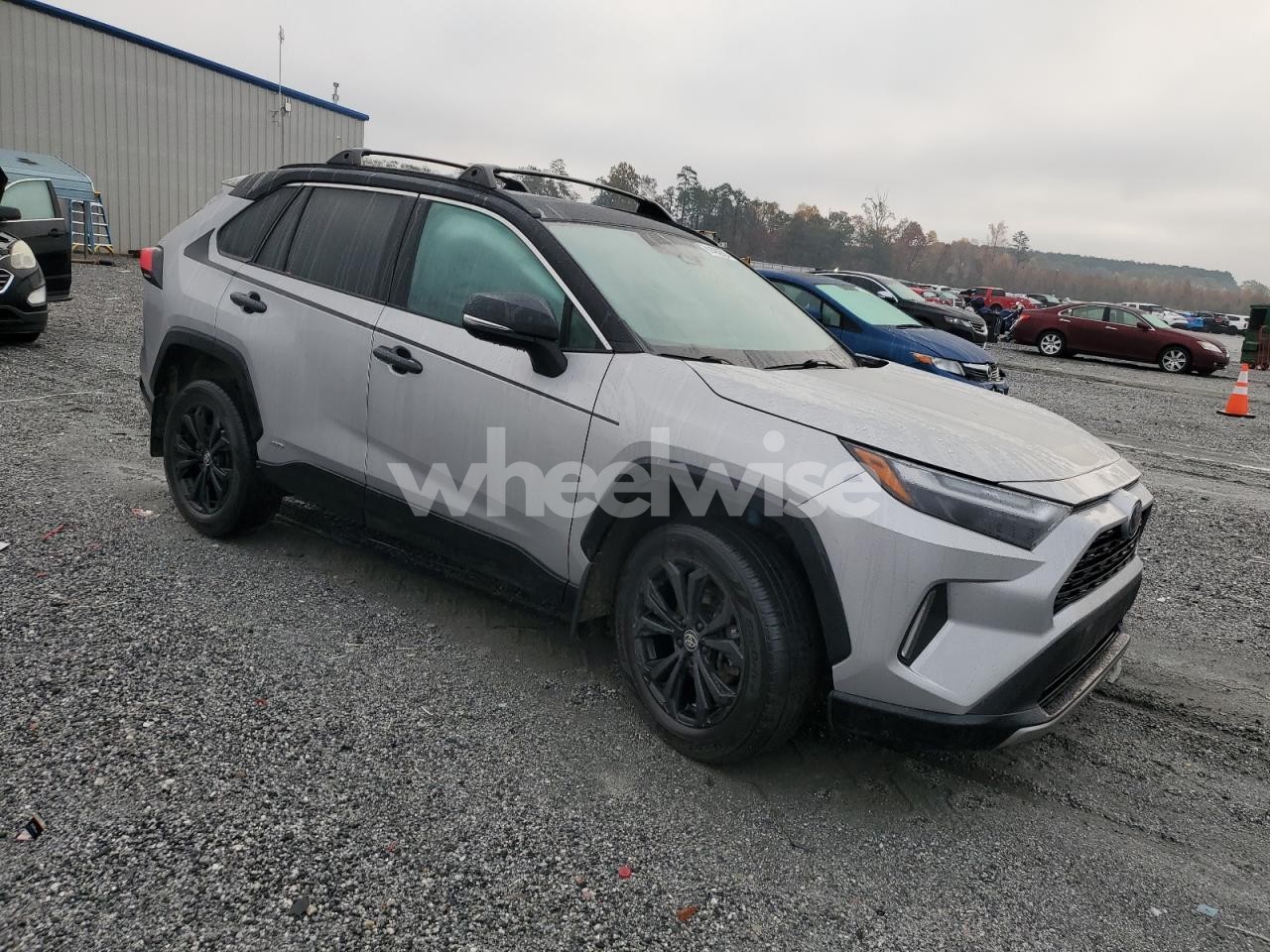 Photo 4 of 2022 TOYOTA RAV4 XSE (VIN 2T3E6RFV0NW029948)