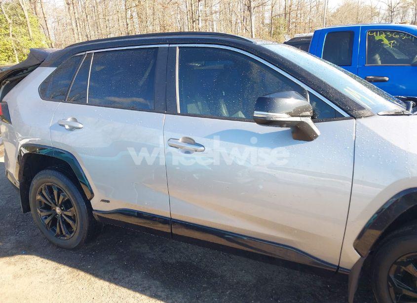 Photo 13 of 2024 Toyota Rav4 HYBRID XSE (VIN 2T3E6RFV0RW079920)