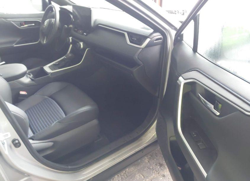 Photo 5 of 2024 Toyota Rav4 HYBRID XSE (VIN 2T3E6RFV1RW063225)