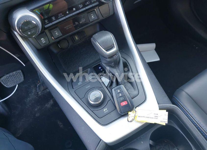 Photo 11 of 2021 Toyota Rav4 HYBRID XSE (VIN 2T3E6RFV4MW007840)