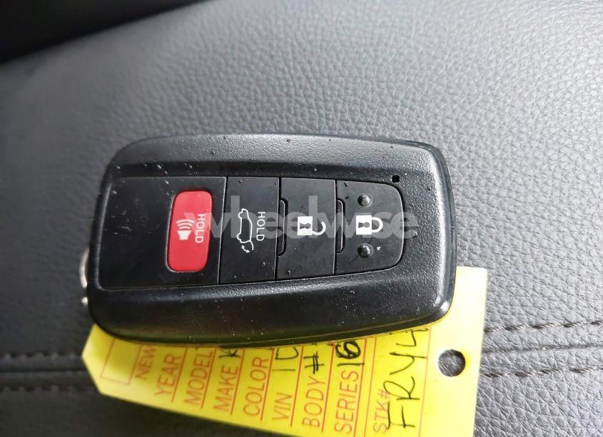 Photo 11 of 2021 Toyota Rav4 HYBRID XSE (VIN 2T3E6RFV4MW021009)