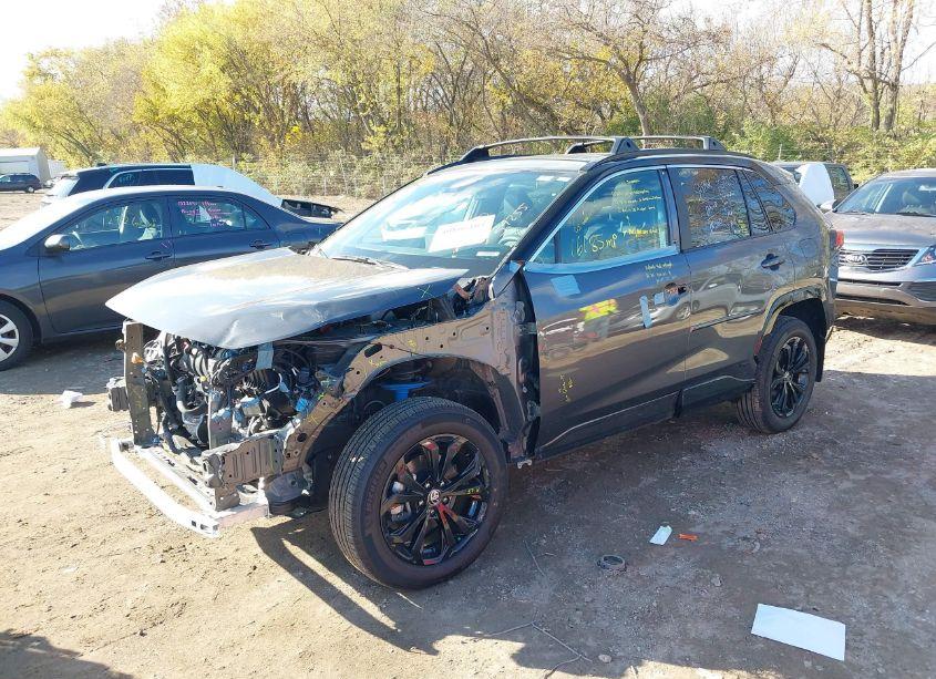 Photo 2 of 2024 Toyota Rav4 HYBRID XSE (VIN 2T3E6RFV5RW048582)