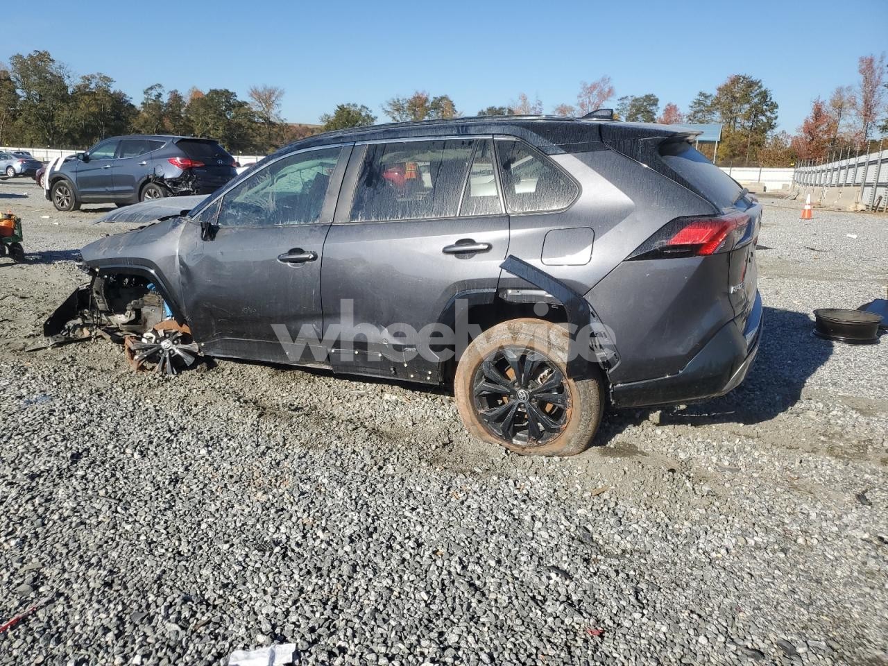 Photo 2 of 2024 TOYOTA RAV4 XSE N/A (VIN 2T3E6RFV5RW058979)