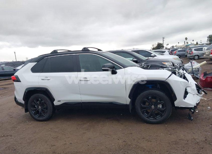 Photo 14 of 2025 Toyota Rav4 HYBRID XSE (VIN 2T3E6RFV5SW085976)