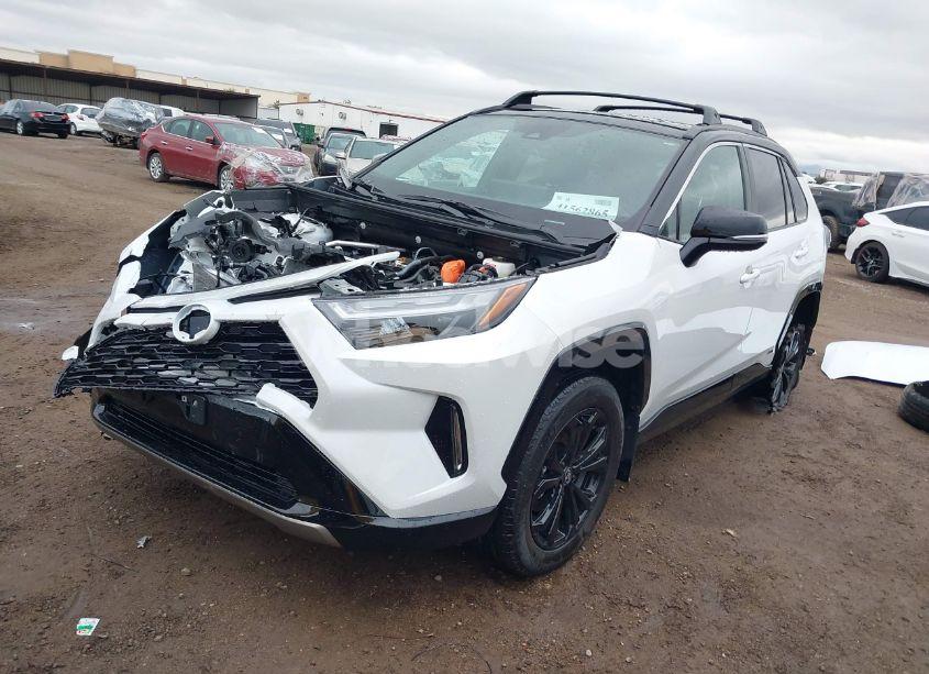 Photo 2 of 2025 Toyota Rav4 HYBRID XSE (VIN 2T3E6RFV5SW085976)