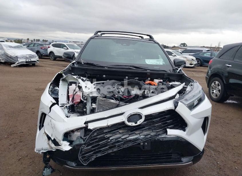 Photo 6 of 2025 Toyota Rav4 HYBRID XSE (VIN 2T3E6RFV5SW085976)