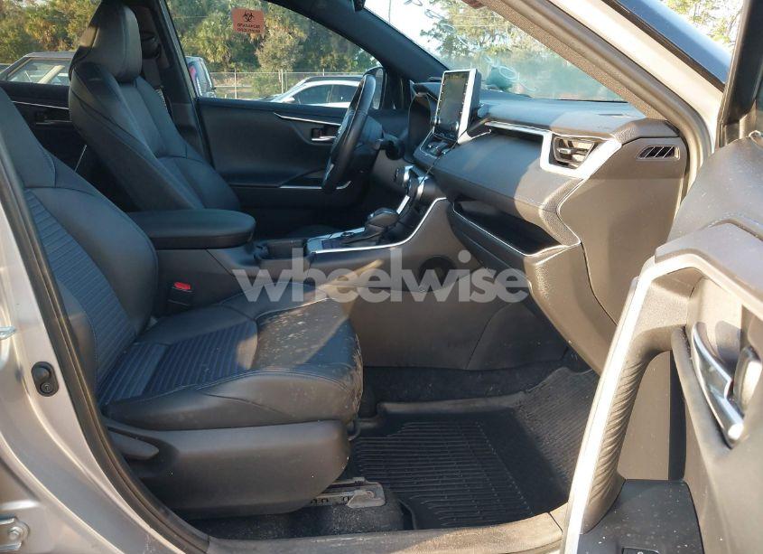 Photo 5 of 2022 Toyota Rav4 HYBRID XSE (VIN 2T3E6RFV7NW036752)