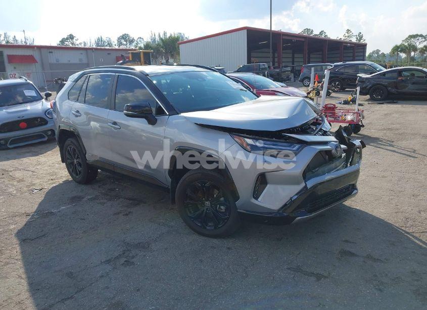 2024 Toyota Rav4 HYBRID XSE (VIN 2T3E6RFV7RW053105) main photo