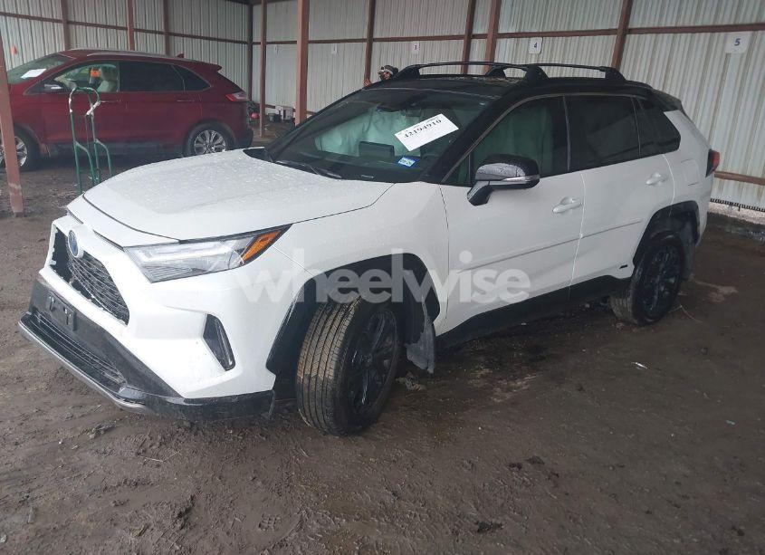 Photo 2 of 2024 Toyota Rav4 HYBRID XSE (VIN 2T3E6RFV7RW077162)