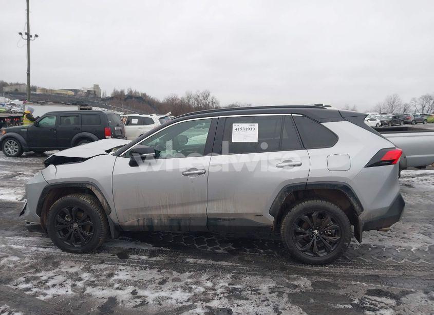 Photo 14 of 2024 Toyota Rav4 HYBRID XSE (VIN 2T3E6RFV9RW047225)