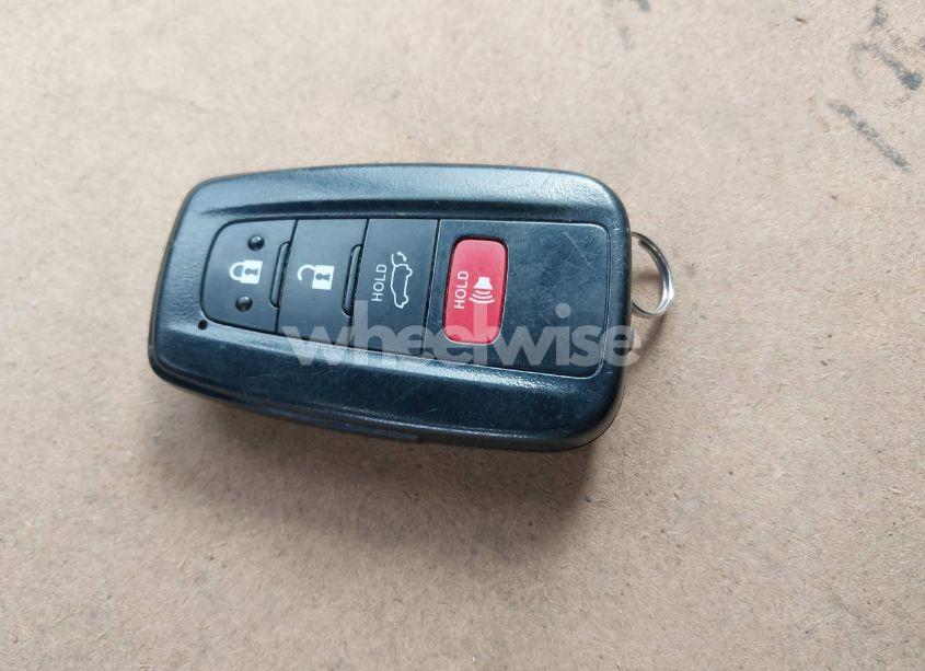 Photo 11 of 2020 Toyota Rav4 HYBRID XSE (VIN 2T3EWRFV1LW051664)