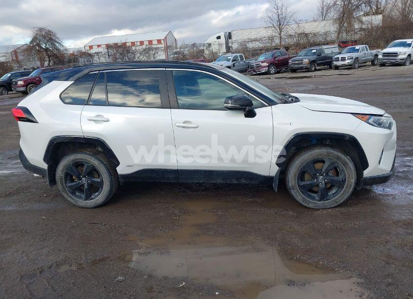 Photo 13 of 2020 Toyota Rav4 HYBRID XSE (VIN 2T3EWRFV1LW051664)