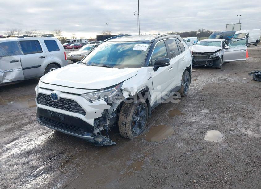 Photo 2 of 2020 Toyota Rav4 HYBRID XSE (VIN 2T3EWRFV1LW051664)