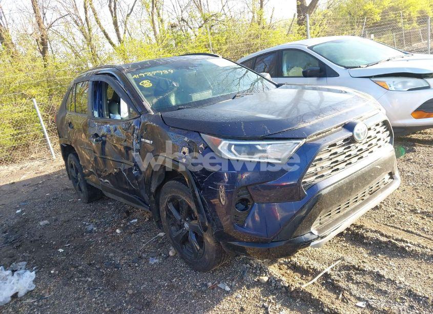 2020 Toyota Rav4 HYBRID XSE (VIN 2T3EWRFV4LW076302) main photo
