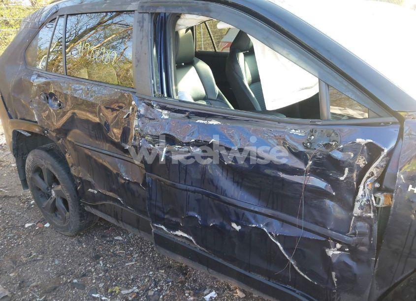 Photo 13 of 2020 Toyota Rav4 HYBRID XSE (VIN 2T3EWRFV4LW076302)