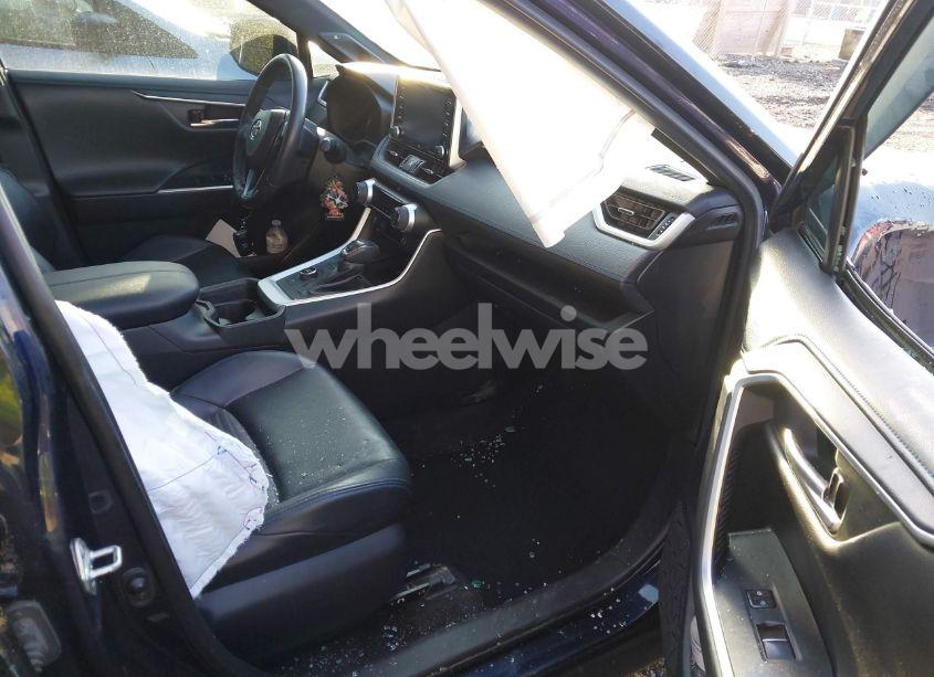 Photo 5 of 2020 Toyota Rav4 HYBRID XSE (VIN 2T3EWRFV4LW076302)