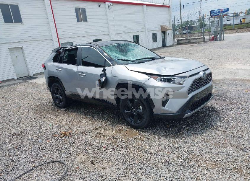 2020 Toyota Rav4 HYBRID XSE (VIN 2T3EWRFV4LW085971) main photo