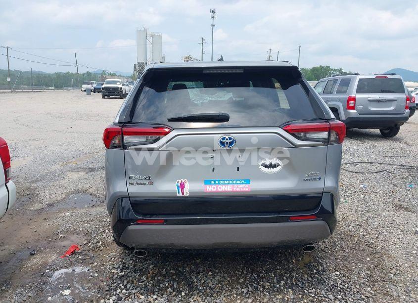 Photo 16 of 2020 Toyota Rav4 HYBRID XSE (VIN 2T3EWRFV4LW085971)